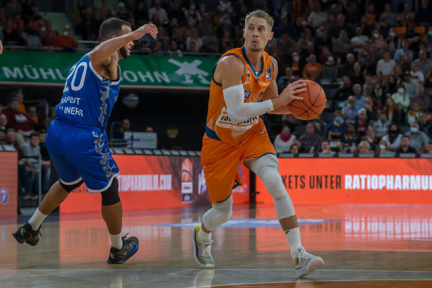 高对抗的项 高对抗的项